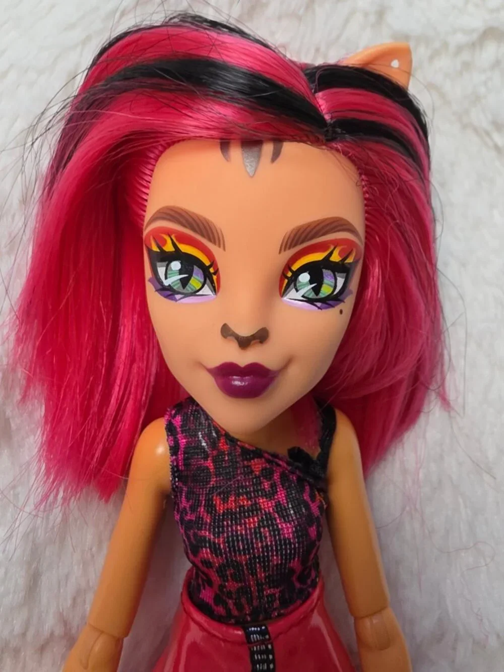 2023 Monster High Toralei Stripe Neon Frights Fashion Doll Mattel G3 Skulltimate